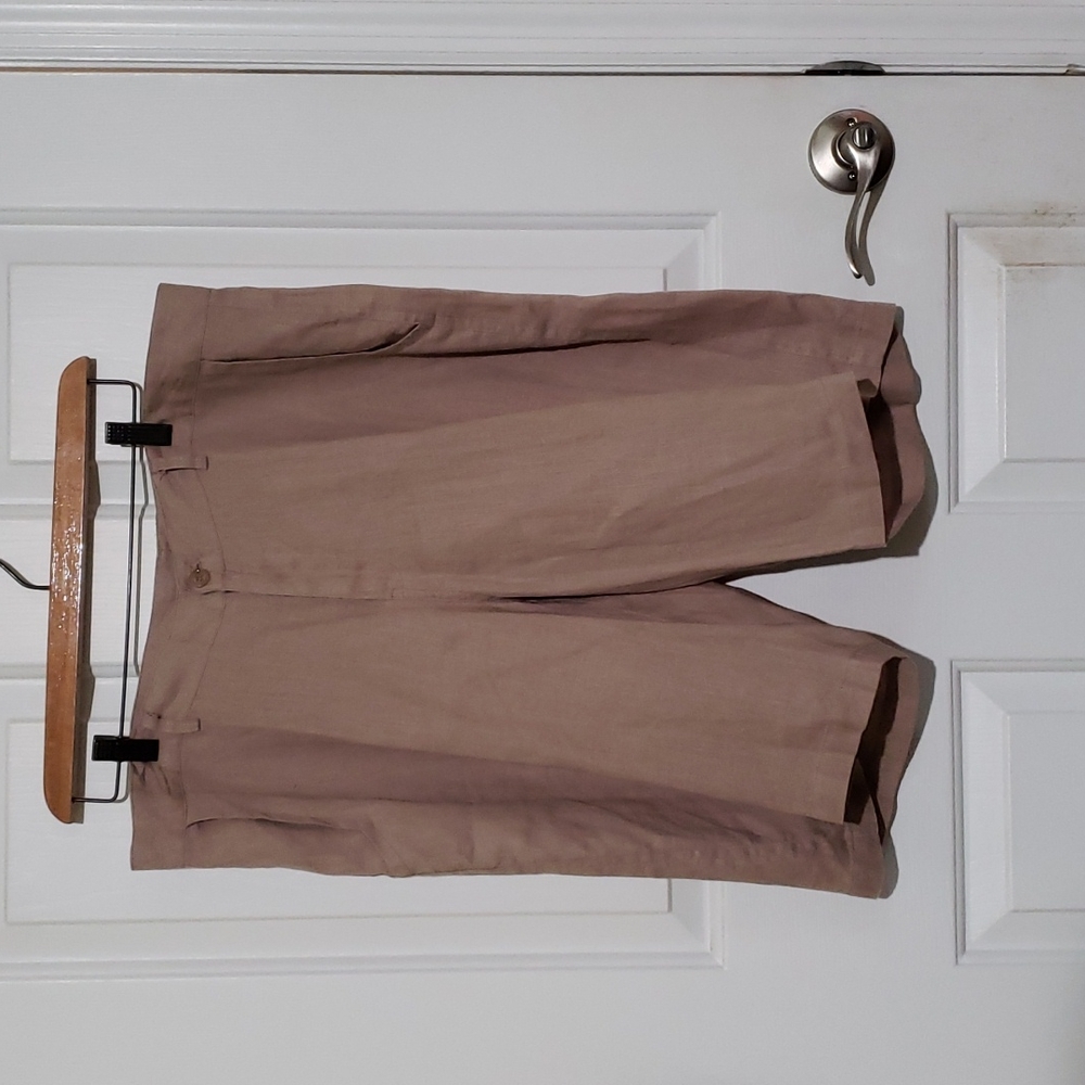 NWOT 100% Linen shorts